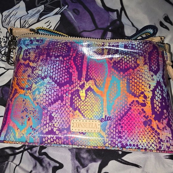 Consuela Steph Midtown crossbody - Picture 2 of 3